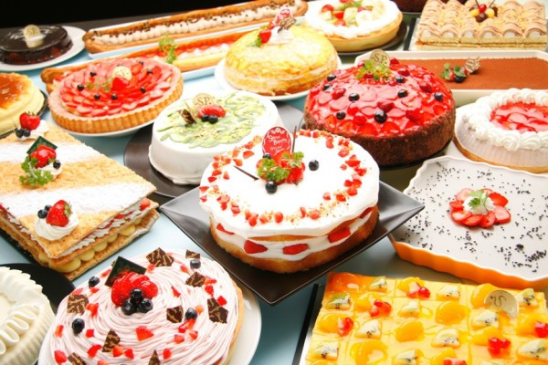 Món quà Valentine trắng từ toàn bộ nam nhân viên trong công sở là một chuyến đi tới Thiên đường bánh kẹo. Đây là một cửa hàng buffet đồ tráng miệng mà bạn có thể ăn thỏa thích.