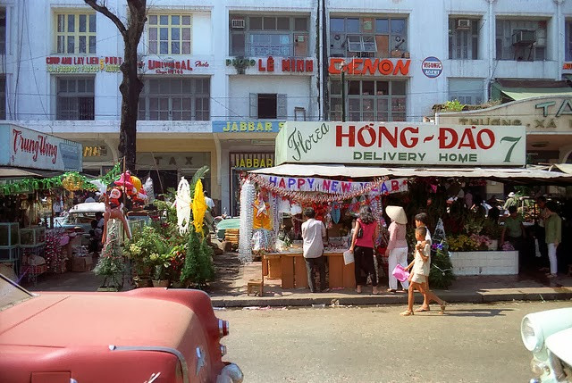 Không khí Giáng sinh tại một góc đại lộ Nguyễn Huệ.