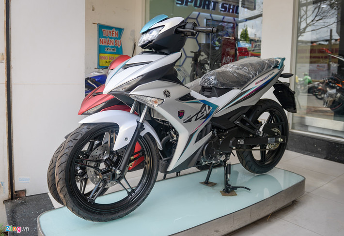Chỉ vài ngày sau khi công bố, Yamaha Exciter phiên bản kỷ niệm 20 năm đã có mặt ở các đại lý trên toàn quốc. Phiên bản này có giá bán niêm yết 47,99 triệu đồng, bằng với bản Movistar và cao hơn tất cả phiên bản còn lại.