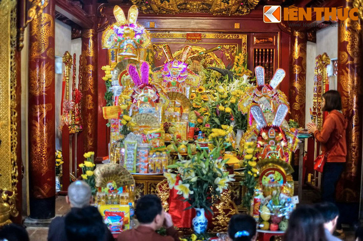 Một dị bản khác kể rằng ông giáng sinh thành Nguyễn Xí, một tướng giỏi dưới quyền Lê Lợi trong cuộc kháng chiến chống quân Minh.