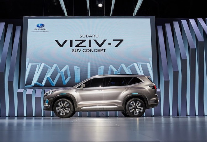 Tại triển lãm Los Angeles 2016, Subaru đã lần đầu tiên "trình làng" mẫu SUV gia đình 7 chỗ cỡ lớn ý tưởng Subaru Viziv-7. Tên gọi "Viziv" của xe mang ý nghĩa "Vision for Innovation" (Tầm nhìn cho sự sáng tạo), trong khi số 7 nhằm nói lên số chỗ ngồi của chiếc xe.