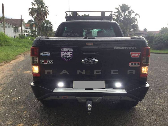 Với hàng loạt đồ chơi offroad chuyên nghiệp, độ linh hoạt của Ford Ranger Wildtrak càng tăng thêm, giúp chiếc xe có thể đưa người lái, hành khách cùng toàn bộ hành lý vượt qua phần lớn các địa hình "khó xơi".