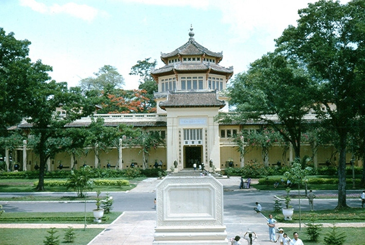Viện Bảo tàng trong Thảo Cầm Viên (nay là Bảo tàng Lịch sử Quốc gia).