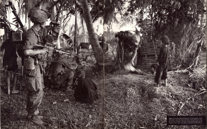 Những đứa trẻ bị lính Mỹ lôi lên từ hầm trú ẩn, Bình Định 1966.