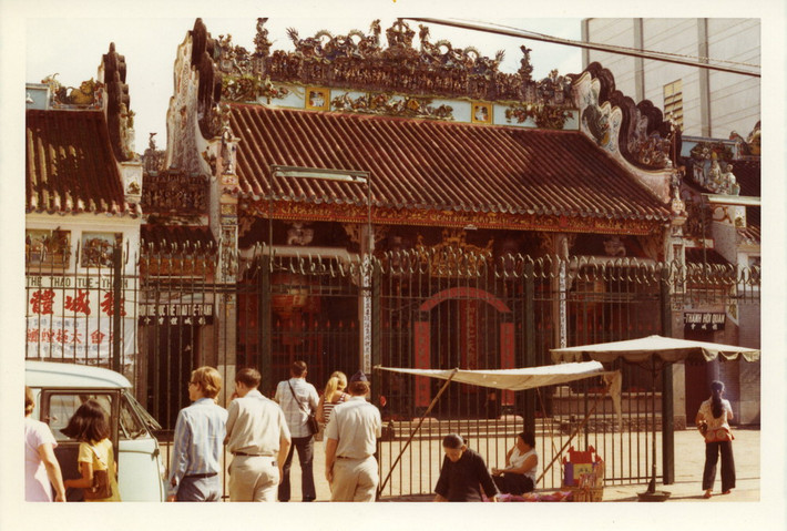 Chùa Bà Thiên Hậu ở Chợ Lớn.