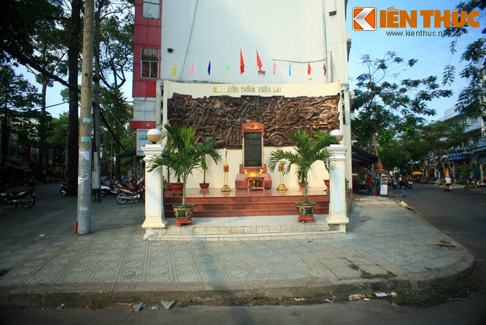 Ngã ba Vườn Lài là tên gọi của một ngã ba nằm ở nơi giao cắt của các tuyến phố Ngô Gia Tự, Vĩnh Viễn, Sư Vạn Hạnh thuộc quận 10 TP HCM. Đây là cũng một địa điểm lịch sử quan trọng của cuộc tổng tiến công và nổi dậy Tết Mậu Thân 1968 ở Sài Gòn.