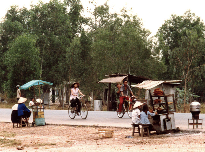 Trên đường quốc lộ 1 ở phía Nam Nha Trang.