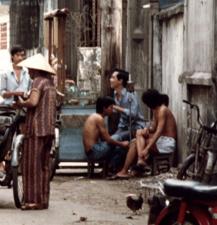 Quán giải khát trong một con hẻm.