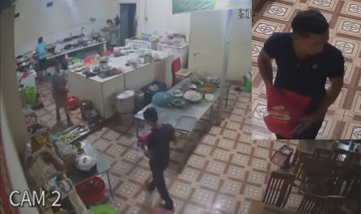 Lộc chở đồng bọn đến trạm dừng nghỉ Như Ngọc 358. Khoảng 21h cùng ngày, Lộc cảnh giới còn Cảnh mang cốc sứ đựng axit đi bộ đến gian bếp rồi tạt vào vùng mặt chị Nhâm. Gây án xong, hai đối tượng bỏ trốn.