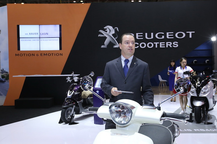 Hiện nay, hệ thống phân phối của Peugeot Scooters đã có mặt tại TP. Hồ Chí Minh, Hà Nội, Đà Nẵng và Biên Hoà. Theo ông Xavier Casin, Giám đốc Peugeot Motocycles tại Việt Nam, Trung Quốc và Đông Nam Á chia sẻ, việc khai trương showroom với mô hình cửa hàng trải nghiệm thương hiệu là bước tiến quan trọng trong chiến lược phát triển, đa dạng hoá phân khúc xe tay ga cao cấp và mang thêm lựa chọn cho khách hàng Việt Nam,”
