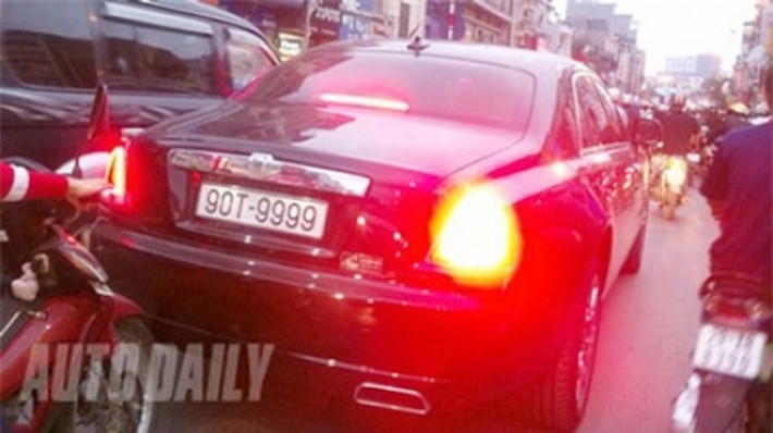 Thêm một chiếc Rolls-Royce biển tứ quý 9 tại tỉnh Hà Nam.