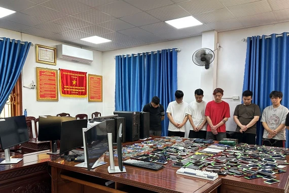 Phá đường dây mua bán 3.000 tài khoản ngân hàng ở Ninh Bình