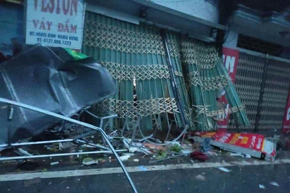 6 người tử vong trong trận giông lốc kinh hoàng ở Ninh Bình