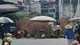 "Biến" lòng đường Hà Nội thành bãi tập kết VLXD