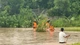 Công an Bắc Ninh giải cứu người dân khỏi nước lũ