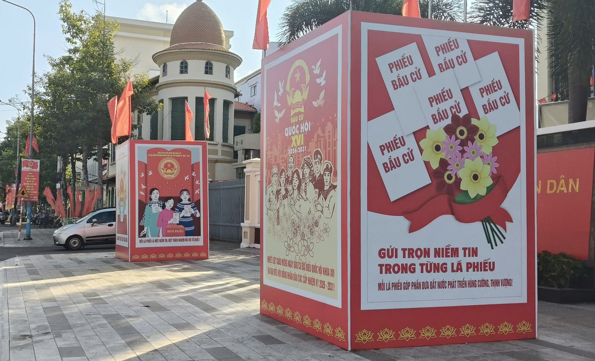 Trong không khí nô nức của Ngày hội non sông, cử tri Lâm Đồng cùng nhân dân cả nước đang đồng lòng hướng về Ngày trọng đại, quyết tâm phát huy cao độ quyền làm chủ để gửi gắm niềm tin, sáng suốt lựa chọn những đại biểu đủ đức, đủ tài, đại diện cho ý chí và khát vọng vươn mình của dân tộc. Ành: PG