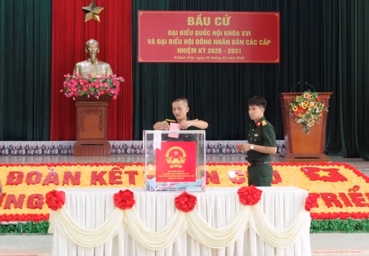 chien-sy-lan-dau-bo-phieu-bau-cu-dai-bieu-quoc-hoi-va-dai-bieu-hoi-dong-nhan-dan-cac-cap.png