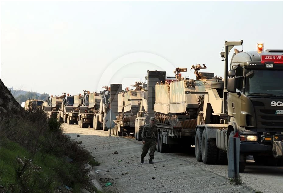 Thổ Nhĩ Kỳ triển khai hàng loạt khí tài quân sự hỗ trợ Syria