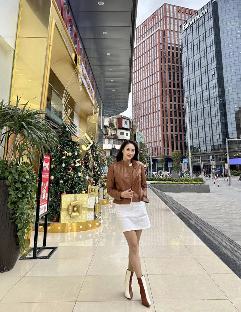 Hồng Diễm tuổi 40 ăn mặc ngày càng "lên tay", khéo mặc lại đồ 3 năm trước không lỗi thời, lại toát lên đẳng cấp ảnh 7