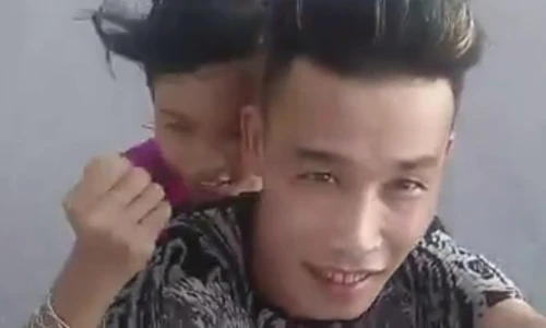 Video: Hiệp Gà đầu trần lao vun vút trên đường quốc lộ