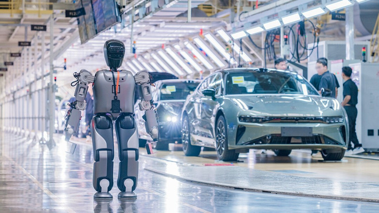 Solo en 2022, BYD compró 20.000 robots, incluidos 1.000 de la empresa nacional Aubo, lo que muestra un fuerte aumento en la tendencia de ro-4.png