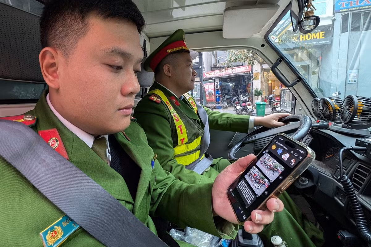 Hình ảnh vi phạm được chuyển ngay cho tổ Cảnh báo trật tự trật tự Công an phường đang tuần tra để xử lý hạn chế.