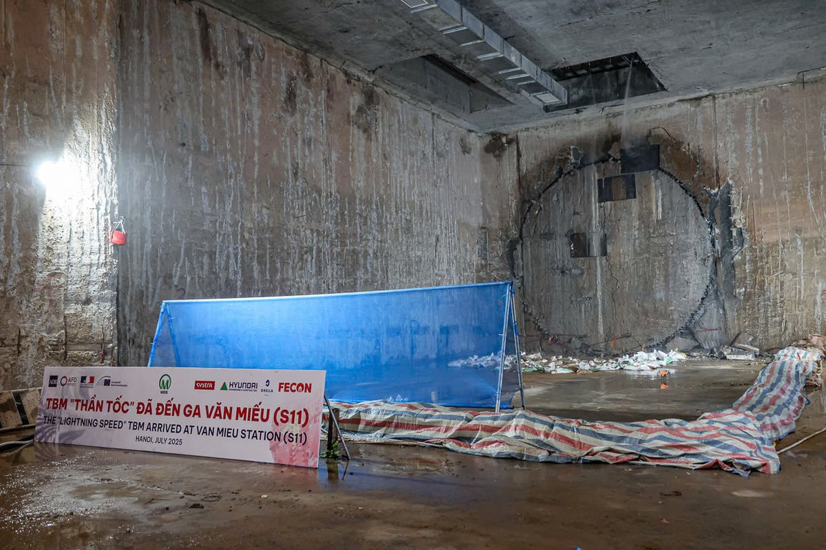 Ngày 29/7, Ban Quản lý Đường sắt đô thị Hà Nội (MRB) cho biết, tiến độ thi công tổng thể gói thầu CP03 - hầm và các ga ngầm đã đạt 62,74%. Dốc hạ ngầm đã hoàn thành 80,97%, Ga S9 - Kim Mã hoàn thành 50,53%, Giếng đứng hoàn thành 26,07%, tuyến hầm đạt 65,10%, các Ga S10, S11, S12 (gồm đường chuyển làn và gara) lần lượt hoàn thành 69,23%, 58,16%, 65,53%.