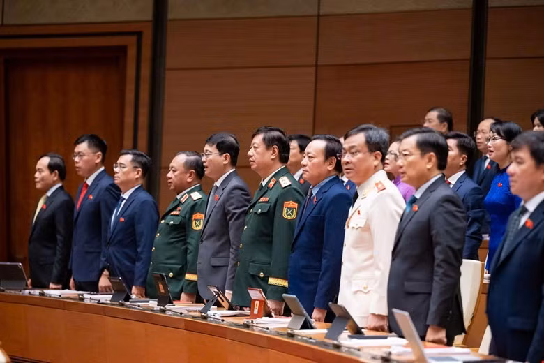 Kỳ họp diễn ra trong khoảng 17 ngày, từ ngày 3/8 đến ngày 24/8/2026. Quốc hội dự kiến làm việc cả các ngày thứ Bảy, Chủ nhật, có bố trí thời gian giữa 2 đợt họp để các cơ quan chỉnh lý, hoàn thiện dự thảo luật, nghị quyết trước khi trình Quốc hội thông qua tại đợt 2.