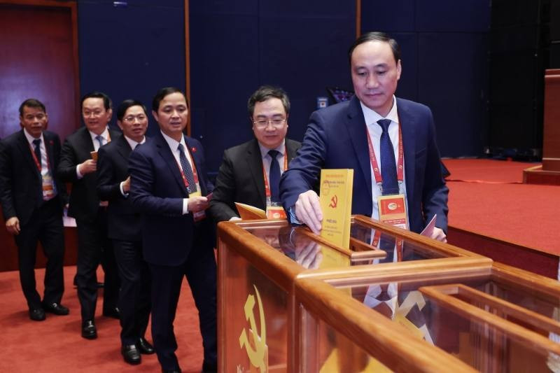 vna-potal-dai-hoi-xiv-cua-dang-bau-ban-chap-hanh-trung-uong-khoa-xiv-800-5.jpg