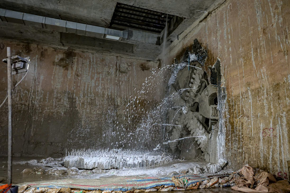 Ga S11 - Ga Văn Miếu hoàn thành đổ bê tông bản đáy, hoàn thành công tác di chuyển ngầm nổi phục vụ công tác Jet Grouting hai đầu ga, hoàn thành công tác Jet grouting lối vào và ra máy TBM, hiện đang triển khai thi công công trình phụ trợ phía Nam ga S11.