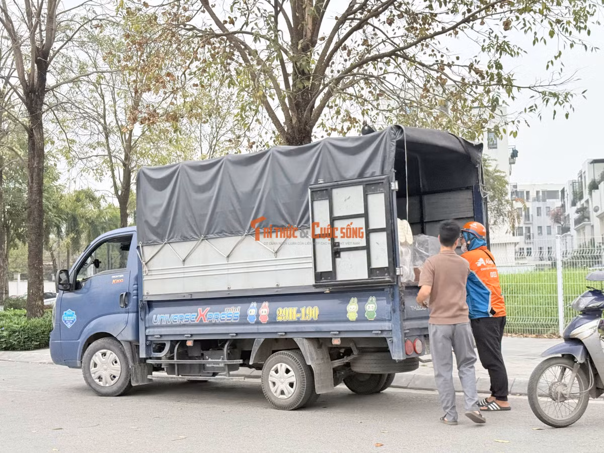 Trình duyệt của bạn không hỗ trợ hiển thị video. Mời quý độc giả xem video: Ngày đầu đăng kiểm theo quy định mới.