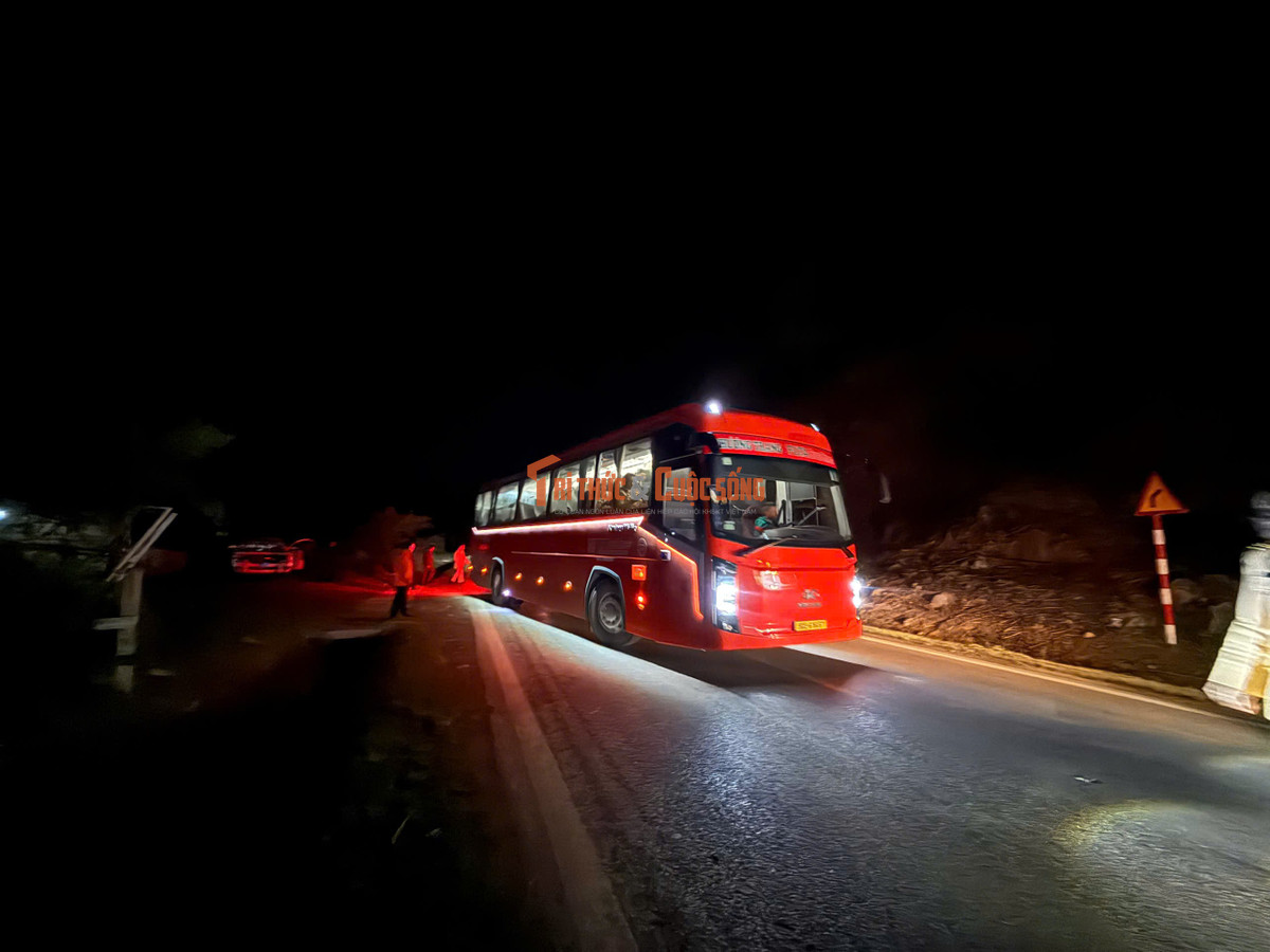 Thời gian thử nghiệm cả ban ngày khi trời sáng và buổi tối khi tầm nhìn hạn chế.