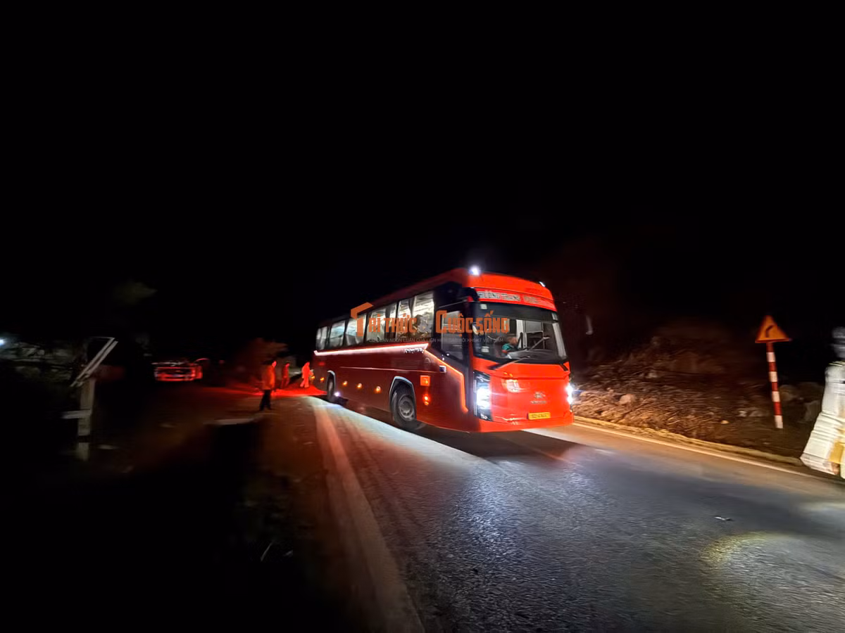 Thời gian thử nghiệm cả ban ngày khi trời sáng và buổi tối khi tầm nhìn hạn chế.