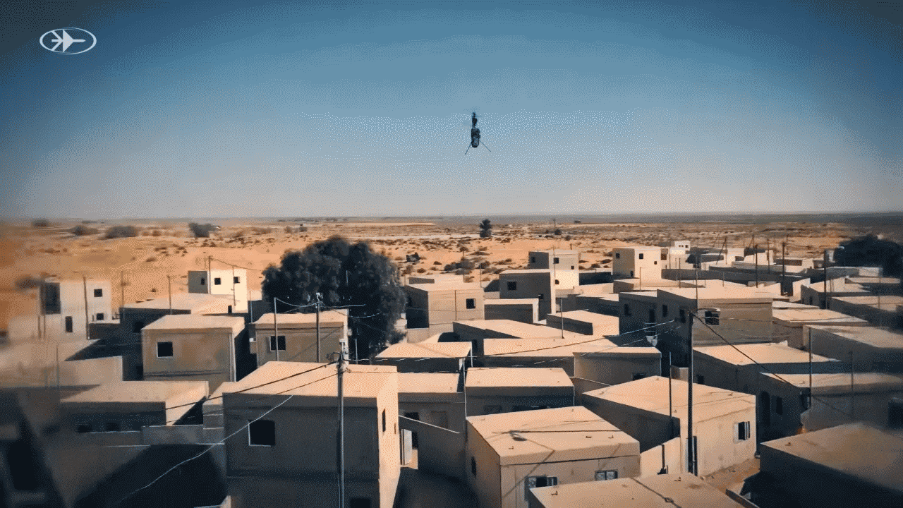 UAV được phóng từ ống phóng cá nhân, nhanh chóng triển khai trên chiến trường và bay lảng vảng trong khu vực mục tiêu.