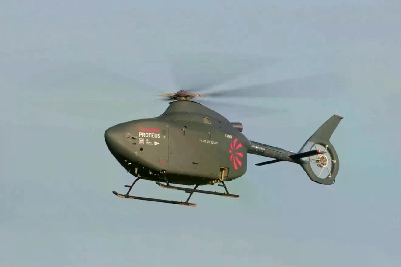 Trực thăng không người lái cỡ lớn của Anh lần đầu cất cánh