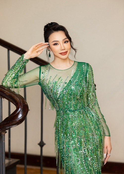 Tháng 4/2024, Hồ Quỳnh Hương cho biết, cô chưa tính đến chuyện làm đám cưới. huong8.jpg