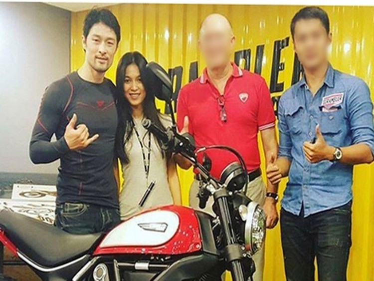 Nhung Kate kém Johnny Trí Nguyễn đến 15 tuổi. Nữ diễn viên chia sẻ, bạn trai không bao giờ áp đặt cô. Ảnh: Giao Thông. nhungkate6.jpg
