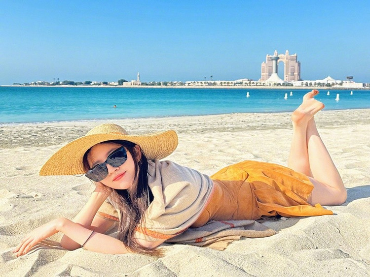 Lưu Diệc Phi dành thời gian đi du lịch khi không đóng phim, dự sự kiện. Ảnh: Weibo Lưu Diệc Phi. phi8.jpg