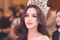 Đỗ Thị Hà có màn đáp trả cực cao tay khi bị anti-fan mỉa mai 'mặt lưỡi cày'