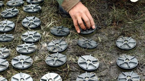 Vũ khí thô sơ từ nghìn năm trước được dùng đến tận ngày nay