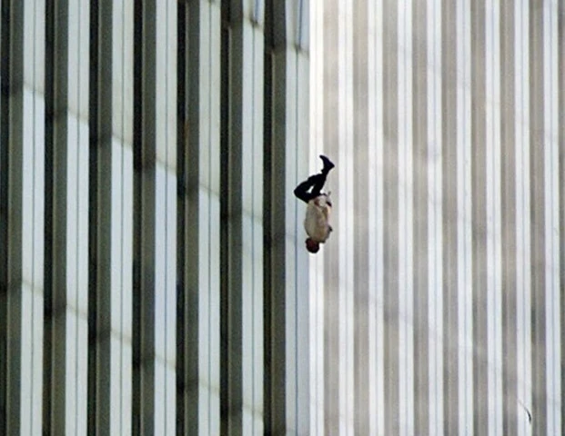 Những bức hình ám ảnh chứa bí mật khủng khiếp nhất lịch sử 