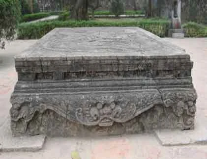 Bí ẩn sập rồng có đôi tay phụ nữ độc nhất trời Nam