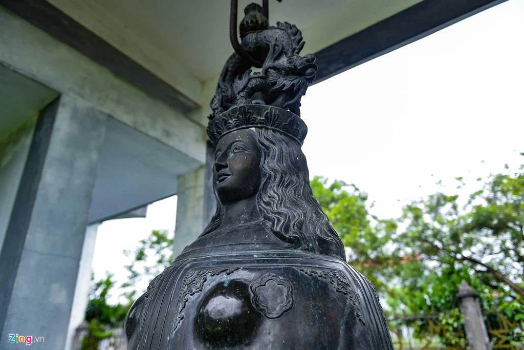 Tận mục những hiện vật độc lạ ở Giáo đường Bùi Chu