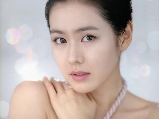 Đoán đường con cái qua tướng mạo phụ nữ