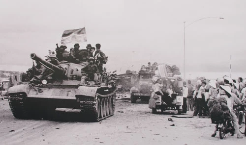 Ngắm loạt ảnh muôn đời giá trị "Đường xuân chiến dịch 1975" 