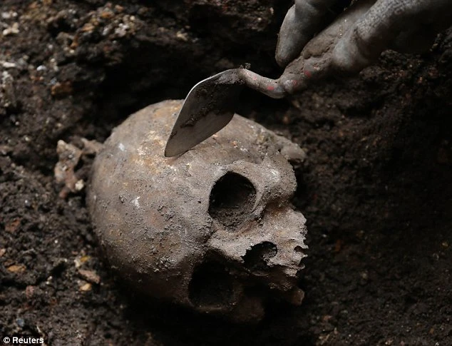 Hé lộ nghĩa địa người điên 450 năm tuổi