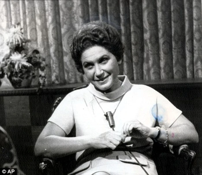 Hé lộ ảnh hiếm có về con gái duy nhất của Stalin