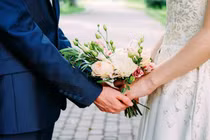 Có nên yêu nhanh, cưới sớm?