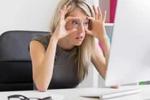 Hội chứng thị giác màn hình ảnh hưởng sao đến dân văn phòng?