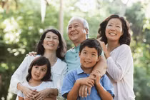 Buông bỏ để sống an nhiên ở tuổi trung niên